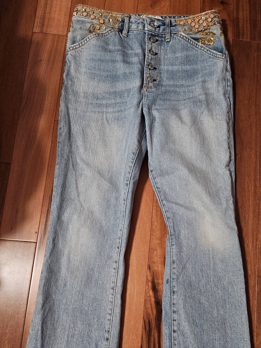 Free People We The Free embellished light wash jeans Size 27